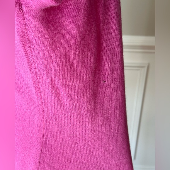 Ann Taylor 100% Cashmere V-Neck Sweater size Large - Picture 10 of 10